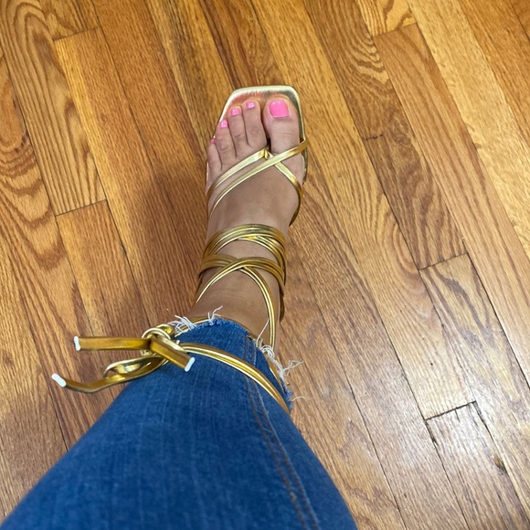 Heels - Picture 1 of 4